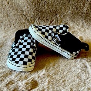 Crib Vans Size 3